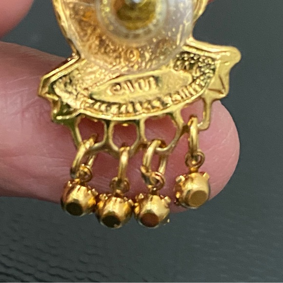 Vintage 90’s AVON Gold-tone Peacock Purple Crystal Fringe Earrings 7.3g - Picture 12 of 15